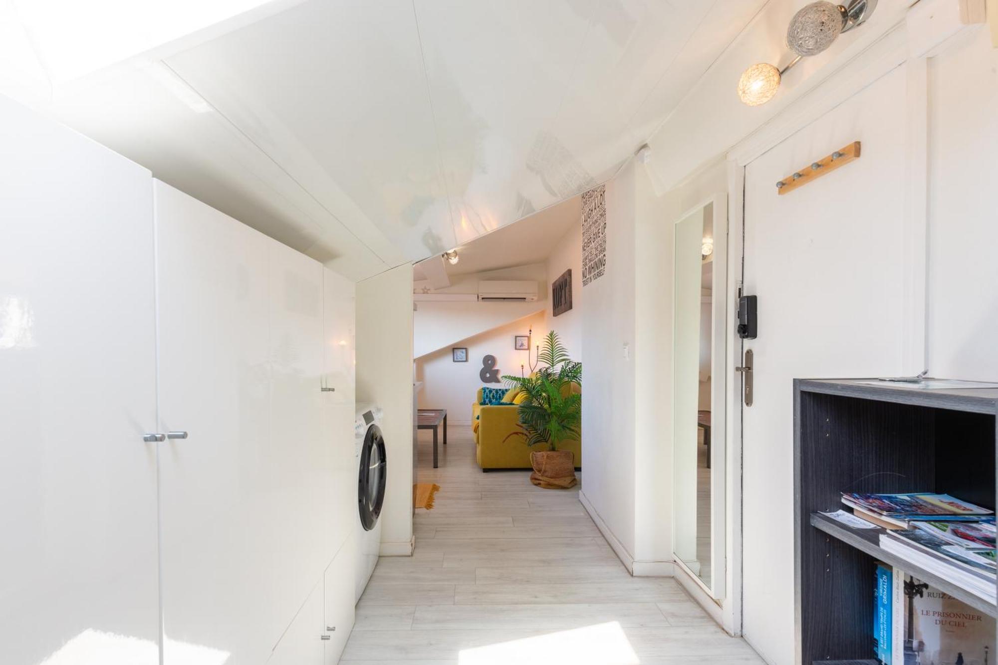 Homelivia, Attic -mansarde Sous Les Toits De Apartamento *